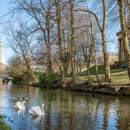 Riverside Balcony Apartment With Parking Just Minutes To Saltaire Shipley (West Yorkshire) Exterior foto